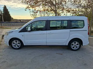 Ford Grand Tourneo Connec 2016