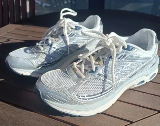 Zapatillas deportivas Decathlon Talla 45