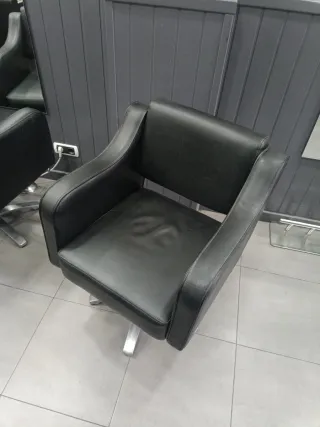 Sillón de peluquería de piel . Se venden 6.