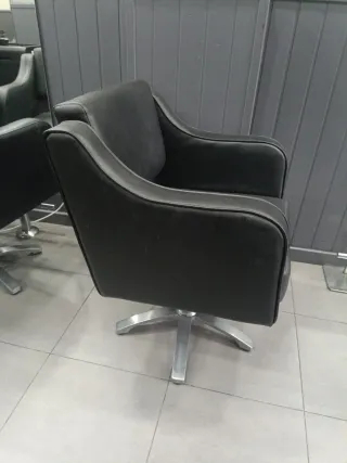 Sillón de peluquería de piel . Se venden 6.