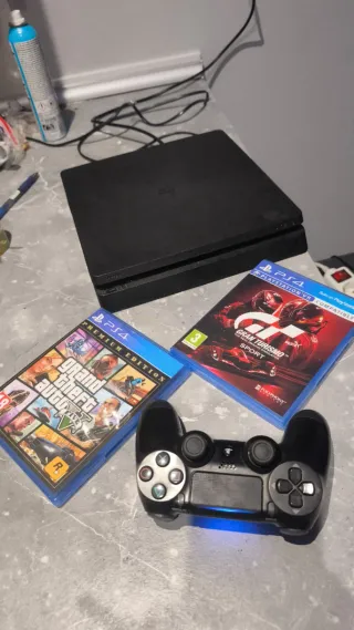 Consola PS4 Slim 1TB + 2 Juegos