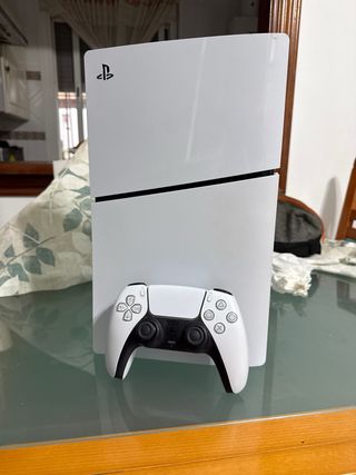 Consola PS5 Slim 1TB + 1 Mando