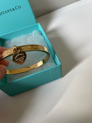 Bracciale Tiffany & Co. con doppio ciondolo