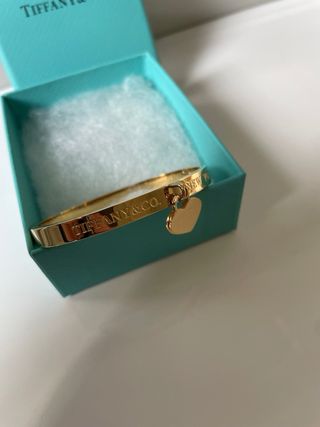 Bracciale Tiffany & Co. con doppio ciondolo