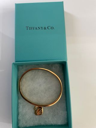 Bracciale Tiffany & Co. con doppio ciondolo