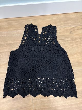 Top negro encaje