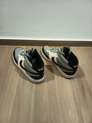 Nike Court Vision Mid Blancas Grises Negras