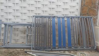 Cama articulada con carro elevador