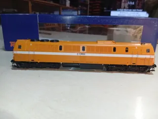 LOCOMOTORA 333 RENFE COMSA ROCO H0