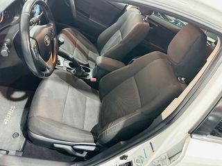 Toyota Auris 130 Business Touring Sports