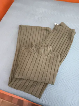 Conjunto de punto verde en canale de chica