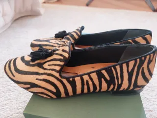 Zapatos Pedro del Hierro Piel Animal Print