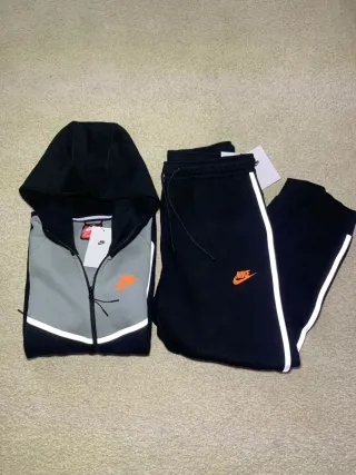 Conjunto Nike Tech Fleece Negro Gris