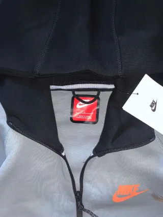 Conjunto Nike Tech Fleece Negro Gris