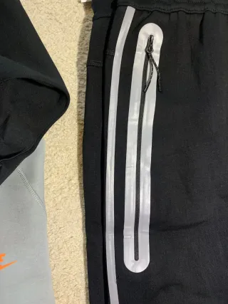 Conjunto Nike Tech Fleece Negro Gris