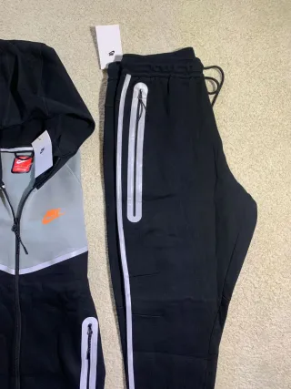 Conjunto Nike Tech Fleece Negro Gris