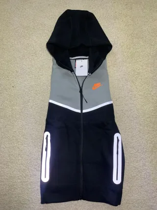Conjunto Nike Tech Fleece Negro Gris