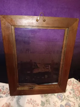 Cornice antica in legno massiccio con vetro