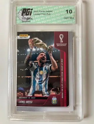 Carta Panini Instant Messi 2022 Gem Mint 10