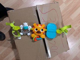 Varios tipos juguetes bebe y niños