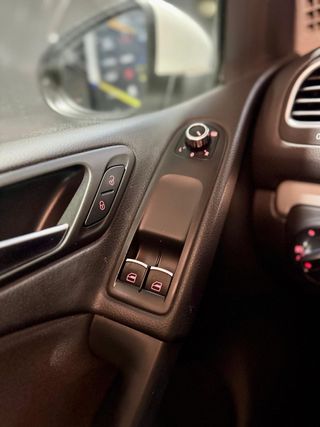 VOLKSWAGEN Golf VI 1.6 TDI 105cv DPF Advance