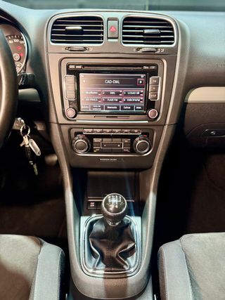 VOLKSWAGEN Golf VI 1.6 TDI 105cv DPF Advance