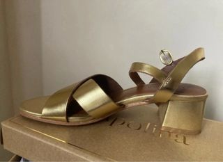 Sandalias doradas Apolina