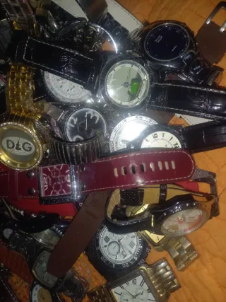 Lote de Relojes y Accesorios