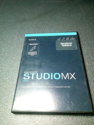 Macromedia Studio MX 2004 CD