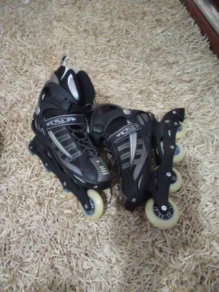 Patines Fila con casco y protecciones