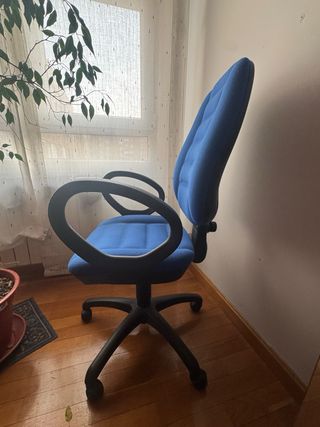 Silla de oficina azul