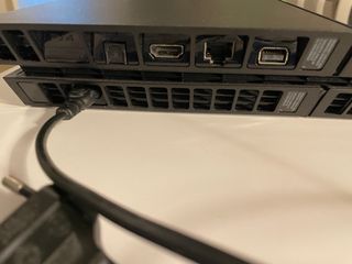 PS4 500GB + 2 Mandos + 5 Juegos