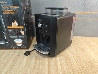 Cafetera superautomática - Krups EA8000 15 bares
