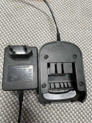 Taladro Atornillador Black & Decker 12V