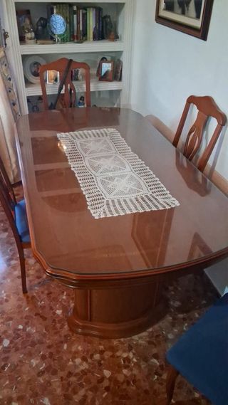 Mesa de comedor extensible de madera y cristal