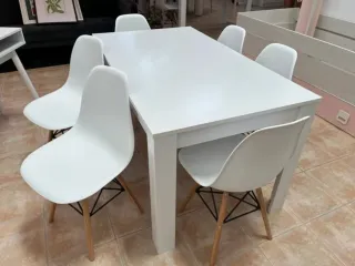 Mesa de comedor nórdica + sillas