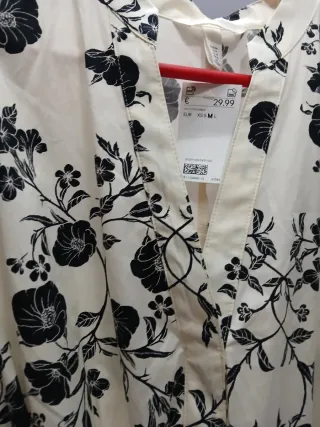 Vestido H&M floral beige y negro Talla M