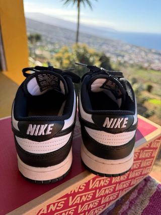 Nike Dunk Low Blanco y Negro. Con apenas uso