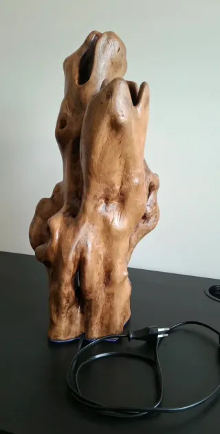 Lámpara artesanal de madera