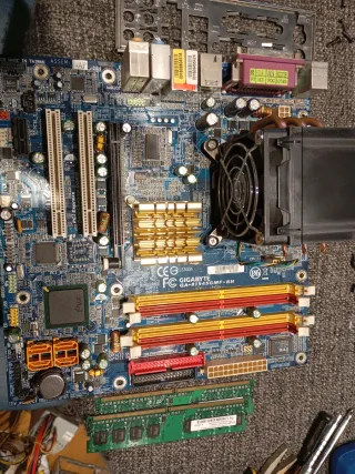 Placa Base Gigabyte GA-81945GMF-RH