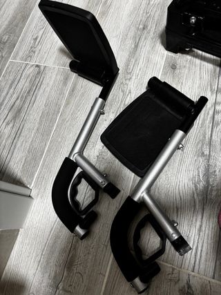 Silla de ruedas eléctrica negra