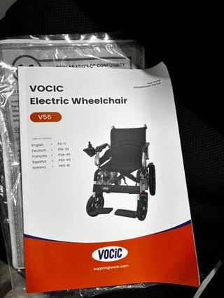 Silla de ruedas eléctrica negra