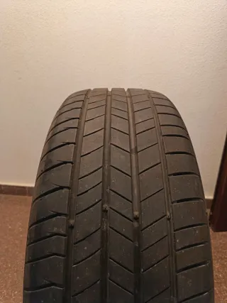 4 Neumáticos Kumho 235/50 R19 103V