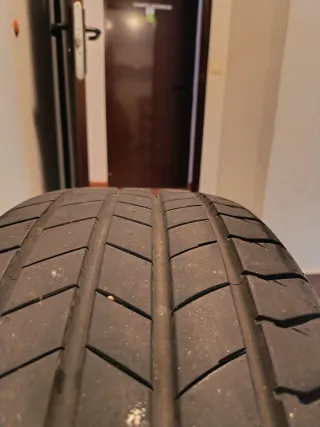 4 Neumáticos Kumho 235/50 R19 103V