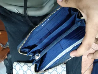 Carteras Gucci, Tommy Hilfiger y Guess