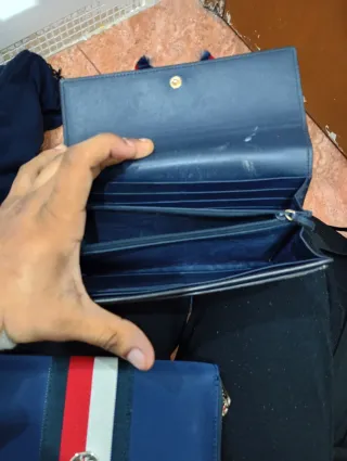 Carteras Gucci, Tommy Hilfiger y Guess