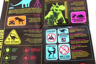 Album Figurine Jurassic World con Card