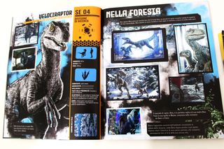 Album Figurine Jurassic World con Card