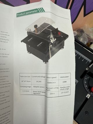 Mini sierra circular de mesa