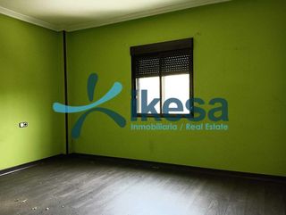 Piso en venta en Torreperogil